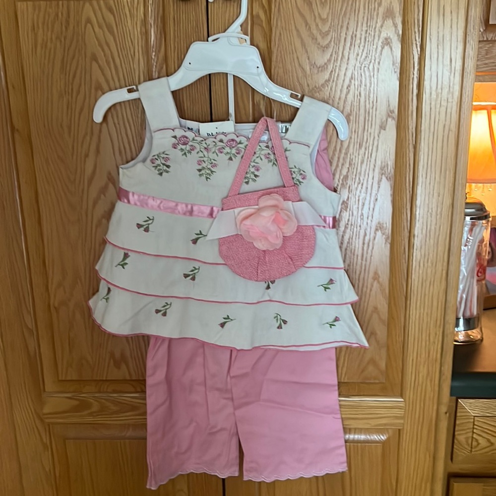 NWT b.t. Kids 3 piece set size 6